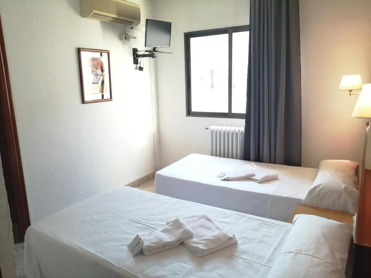 Hostal Jaime I Huesca Ngoại thất bức ảnh