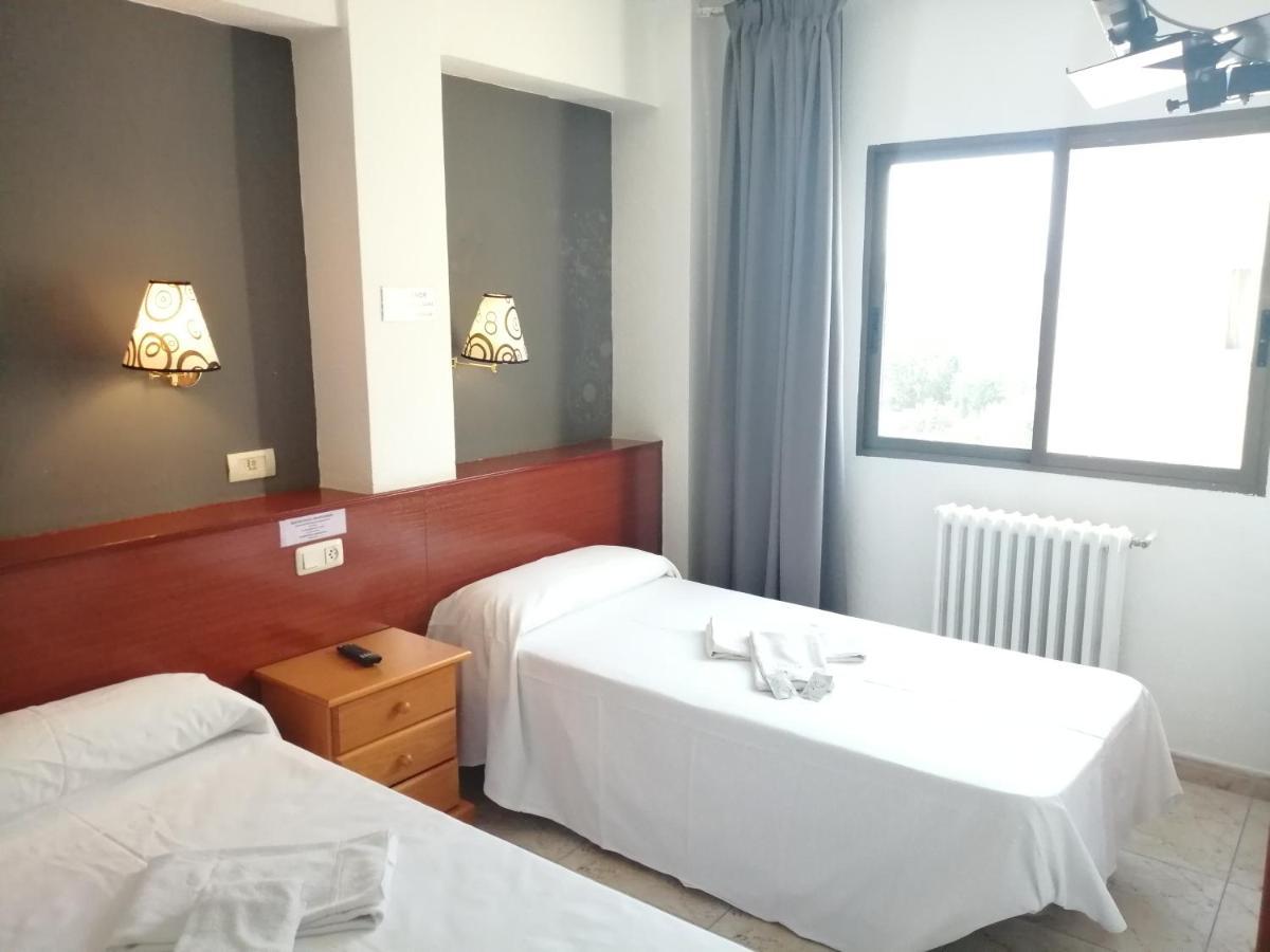 Hostal Jaime I Huesca Ngoại thất bức ảnh