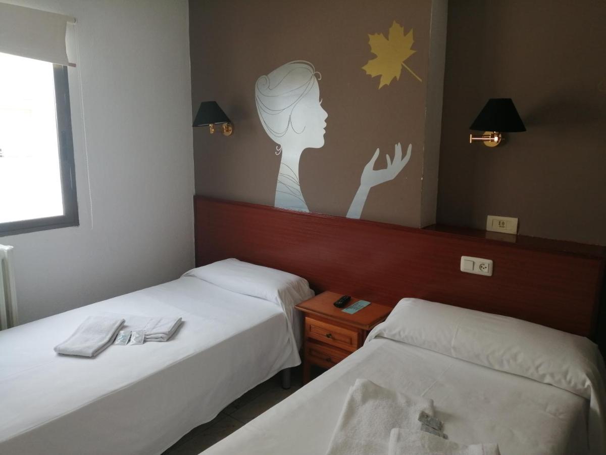 Hostal Jaime I Huesca Ngoại thất bức ảnh