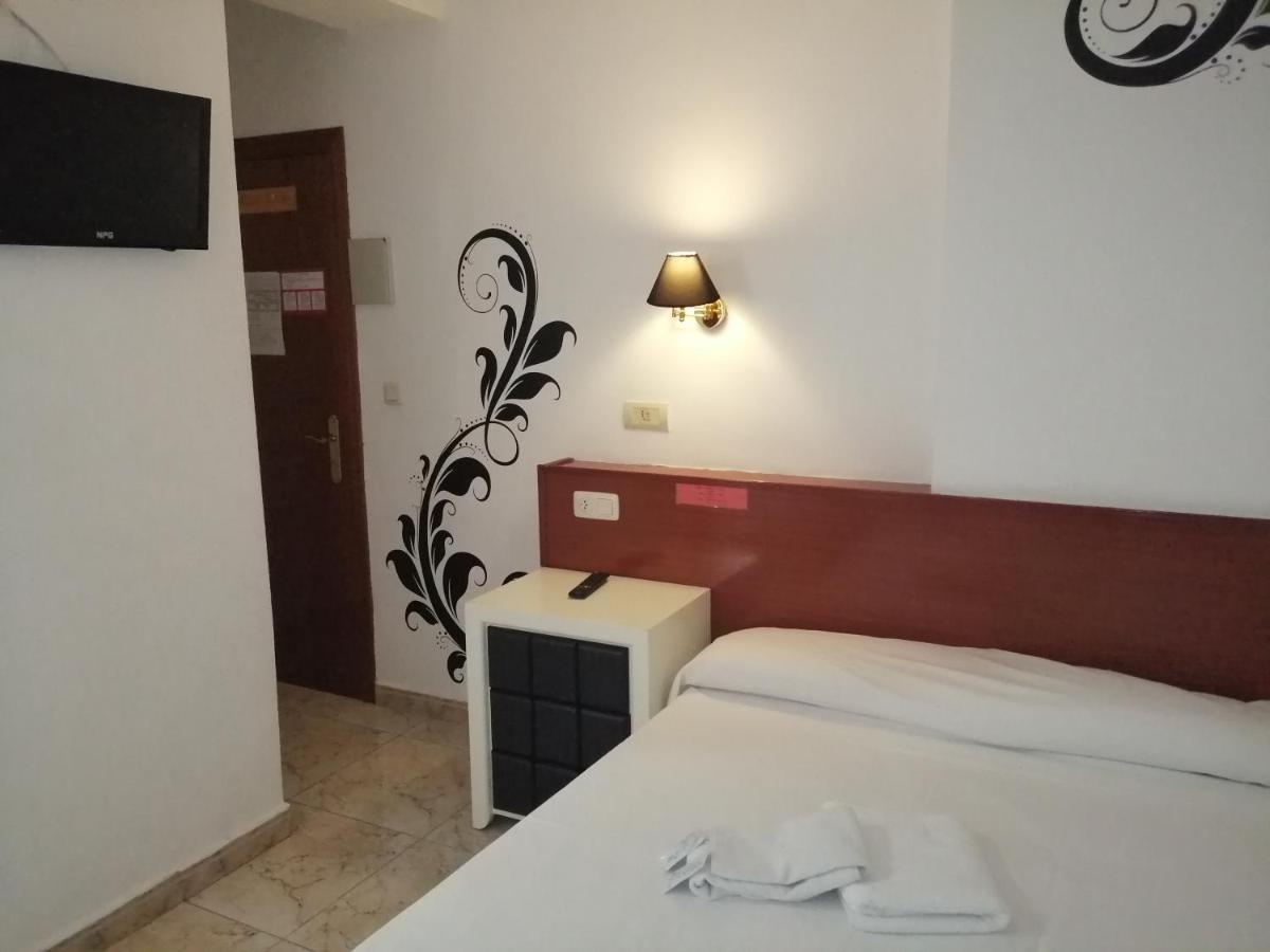 Hostal Jaime I Huesca Ngoại thất bức ảnh