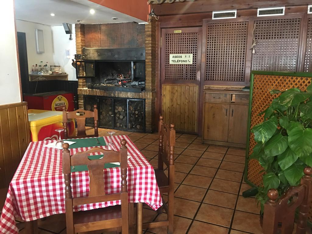 Hostal Jaime I Huesca Ngoại thất bức ảnh