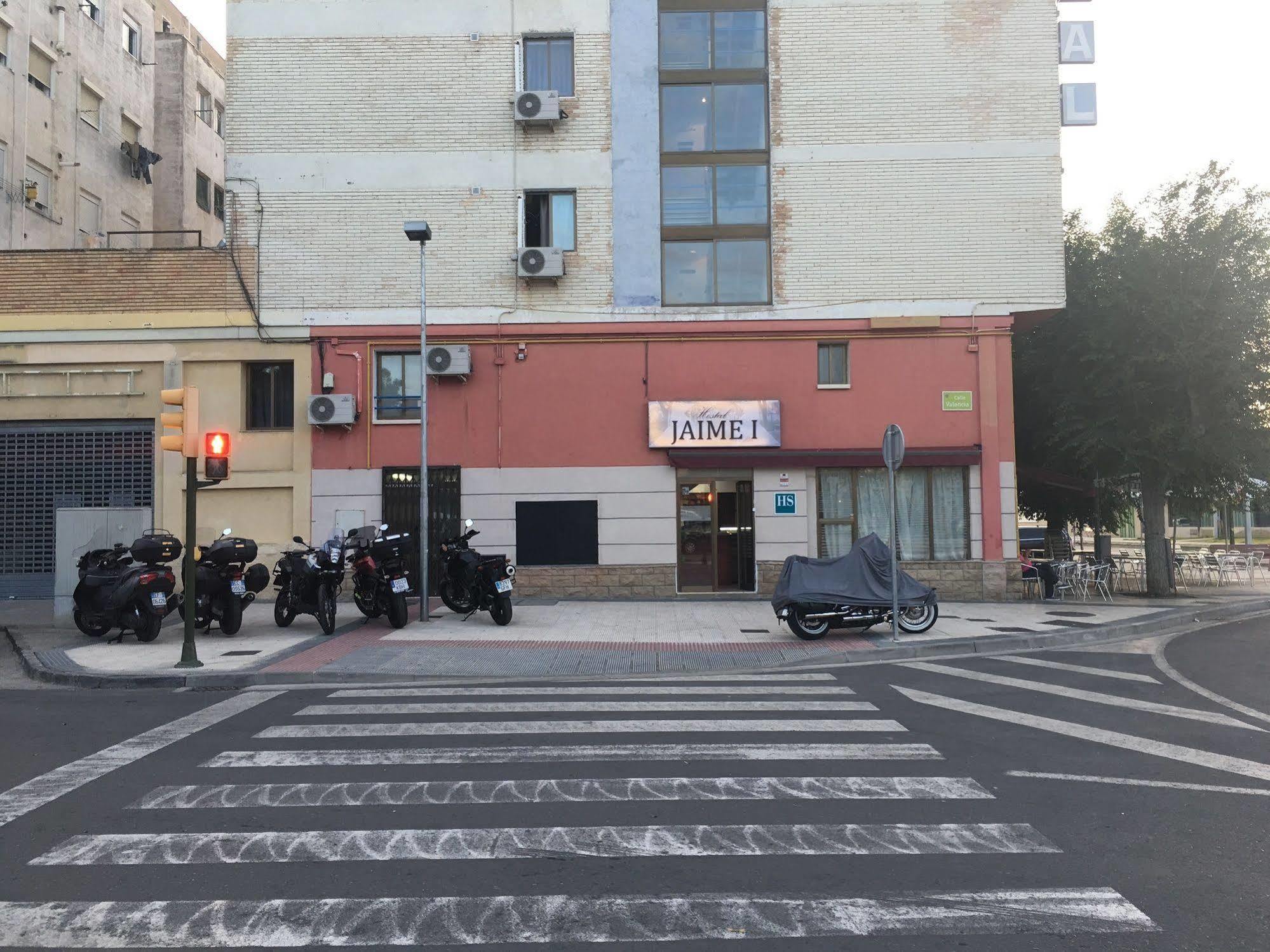 Hostal Jaime I Huesca Ngoại thất bức ảnh