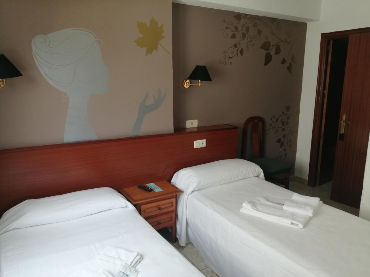 Hostal Jaime I Huesca Ngoại thất bức ảnh